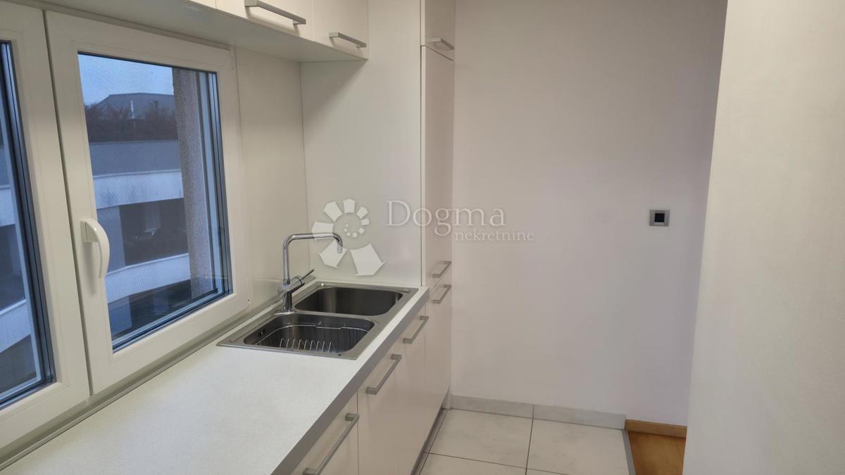 Stanovanje Cvjetno naselje, Trnje, 72,30m2