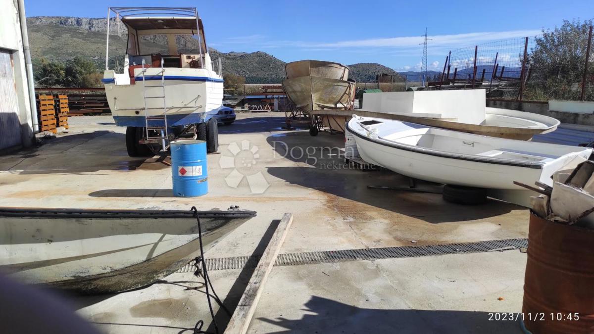 Poslovni prostor Opuzen, 1.786,21m2