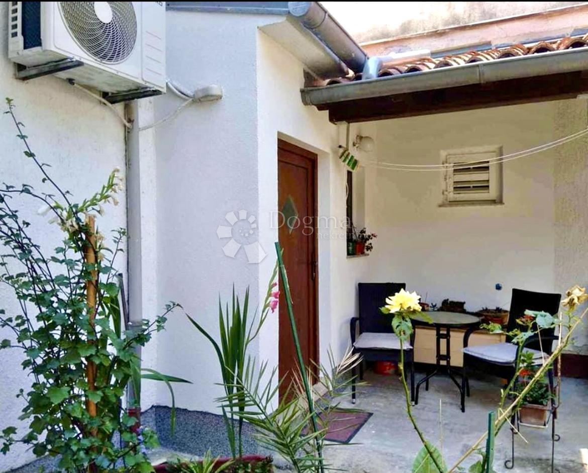 Stanovanje Centar, Pula, 43m2