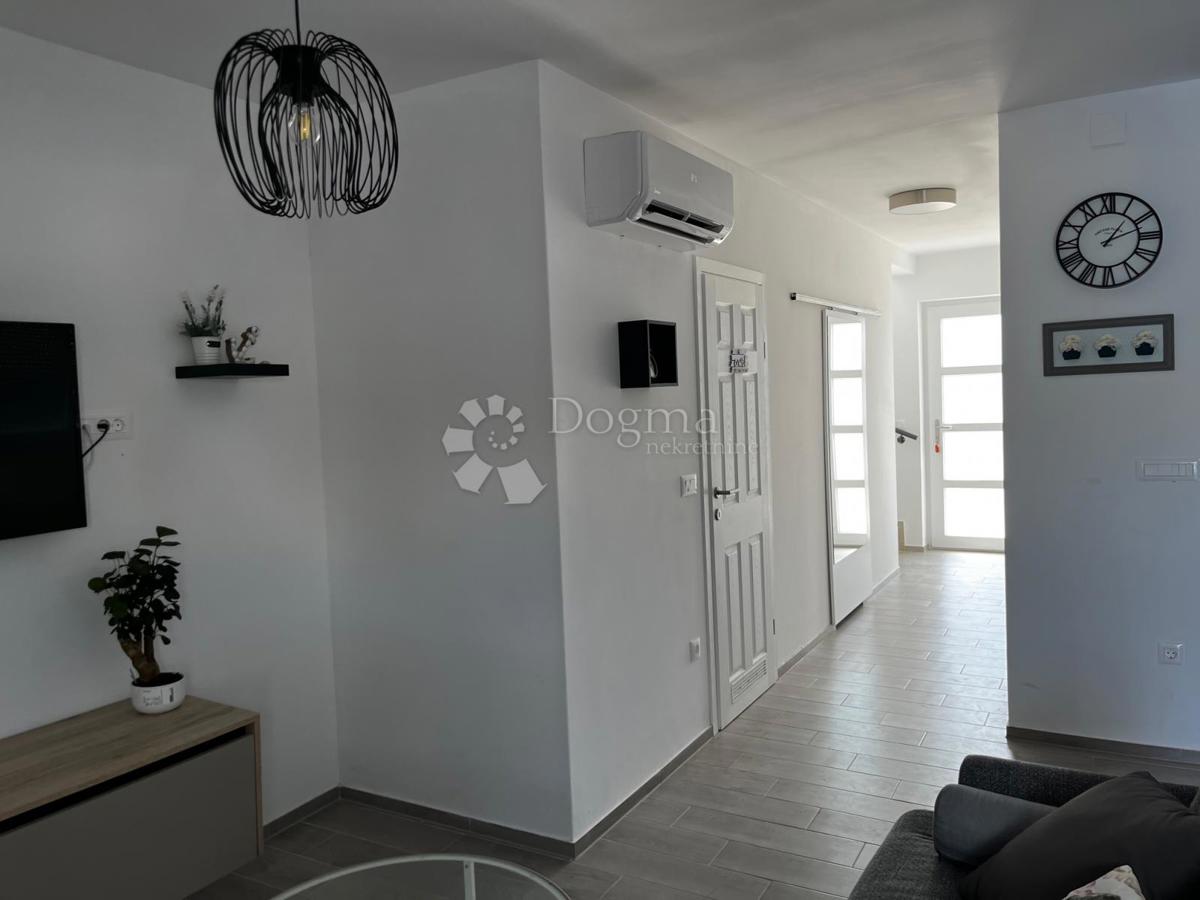 Stanovanje Ugljan, Preko, 115,40m2