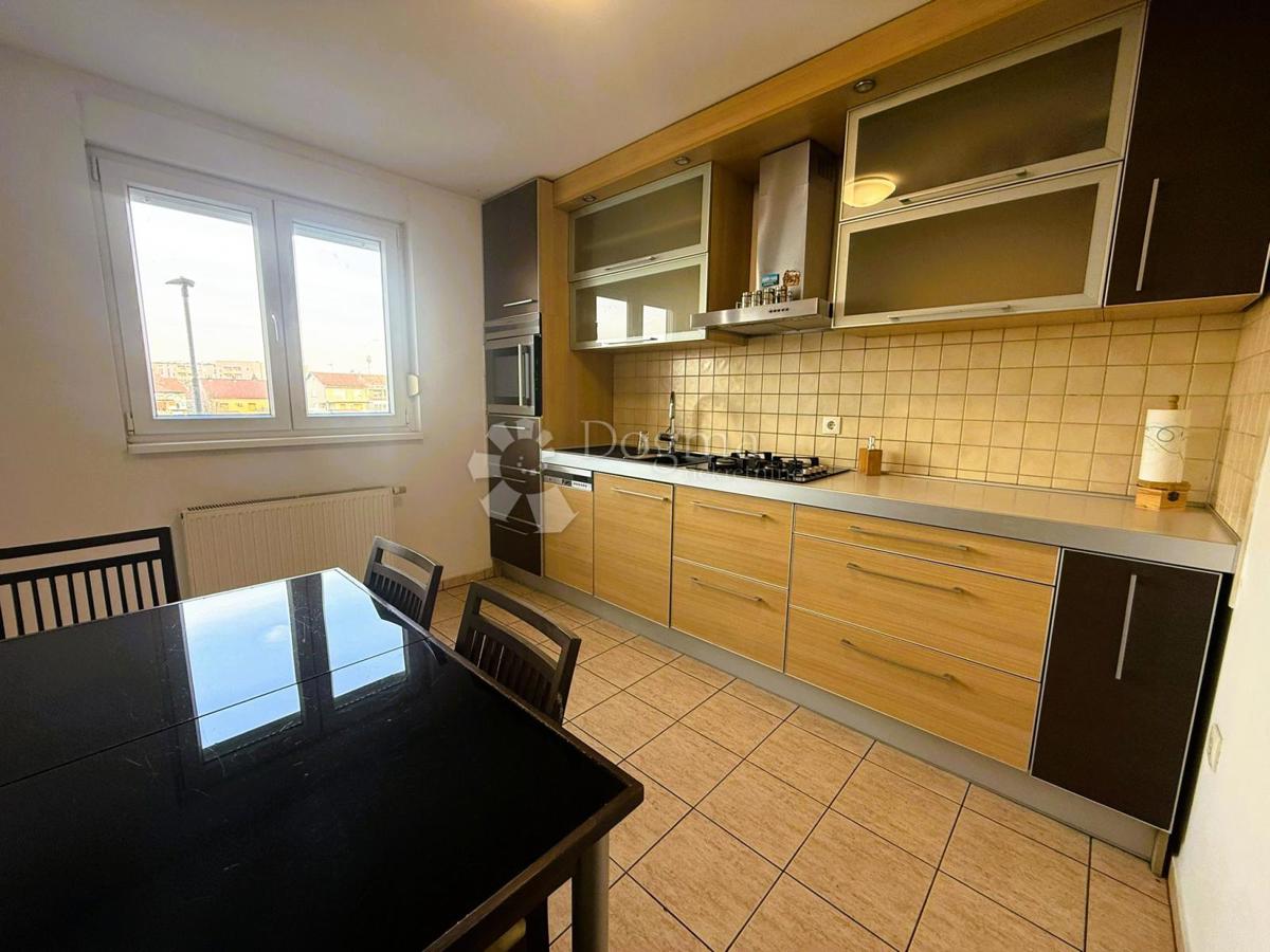 Stanovanje Centar, Varaždin, 77m2