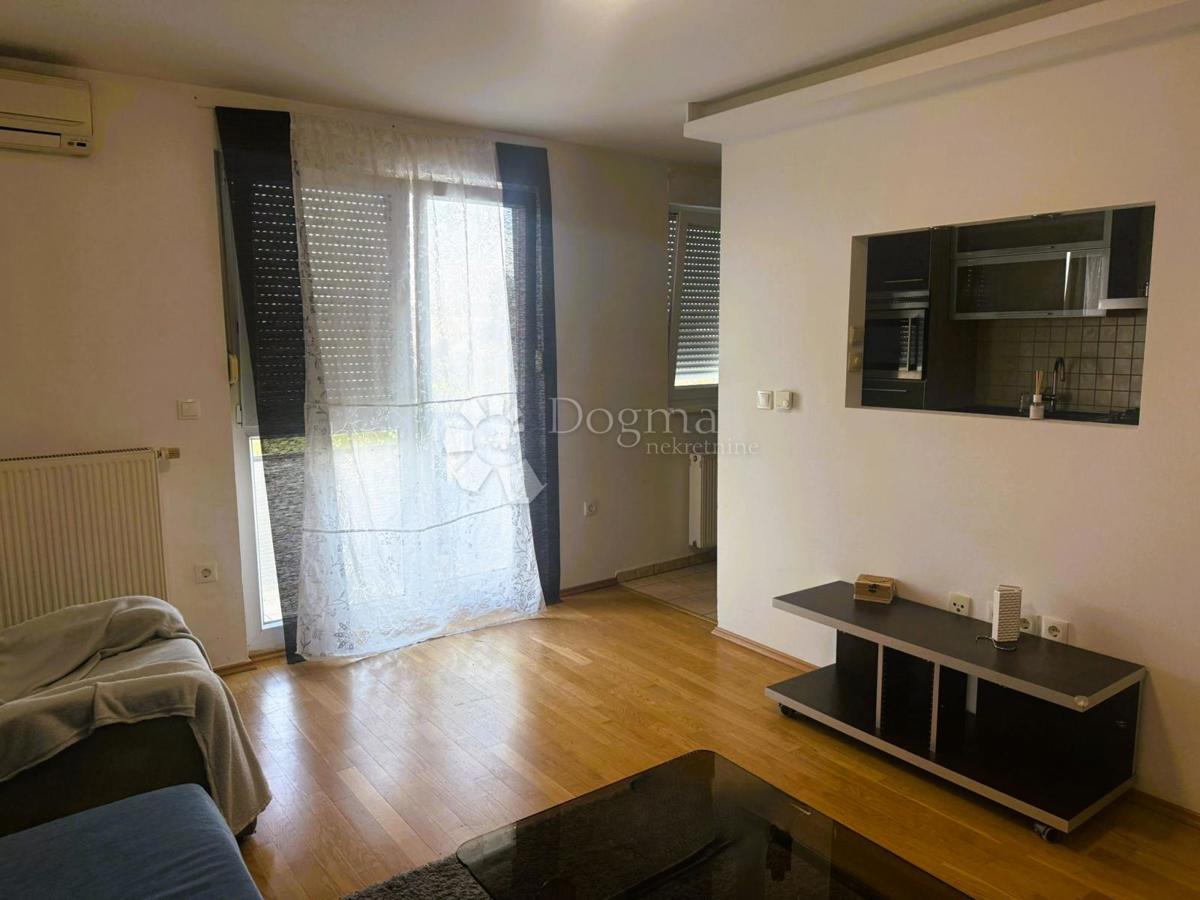 Stanovanje Centar, Varaždin, 77m2