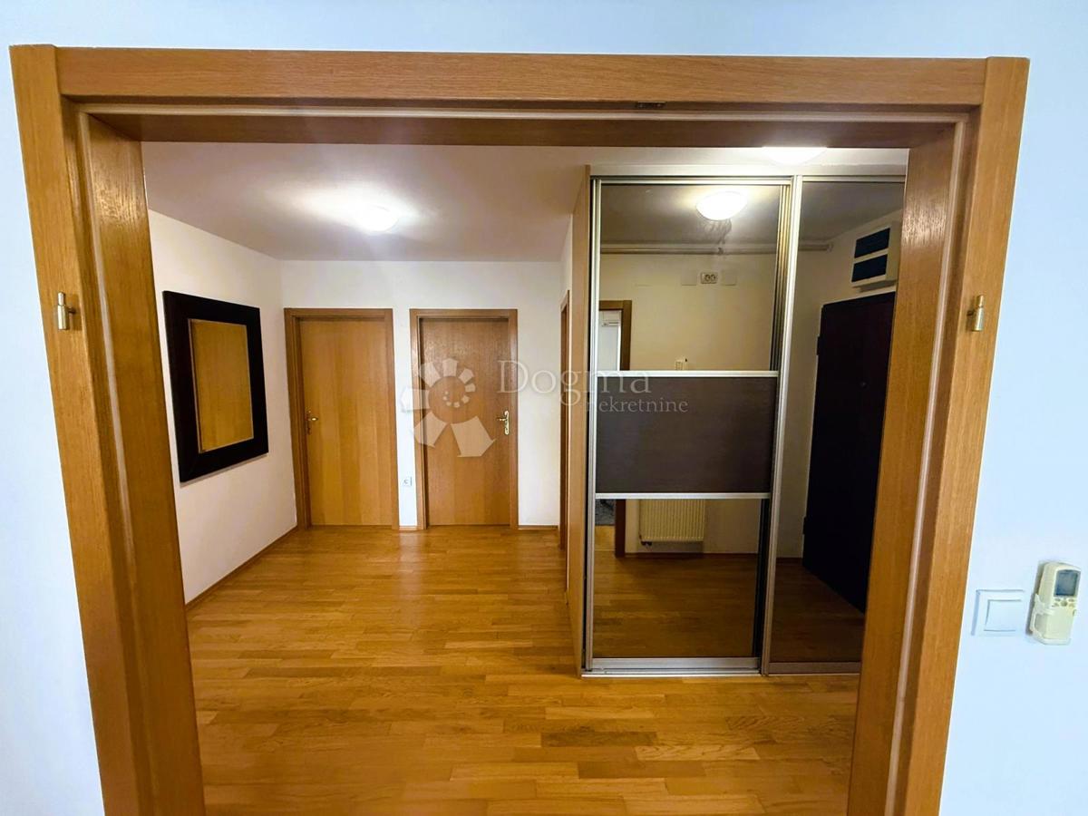 Stanovanje Centar, Varaždin, 77m2