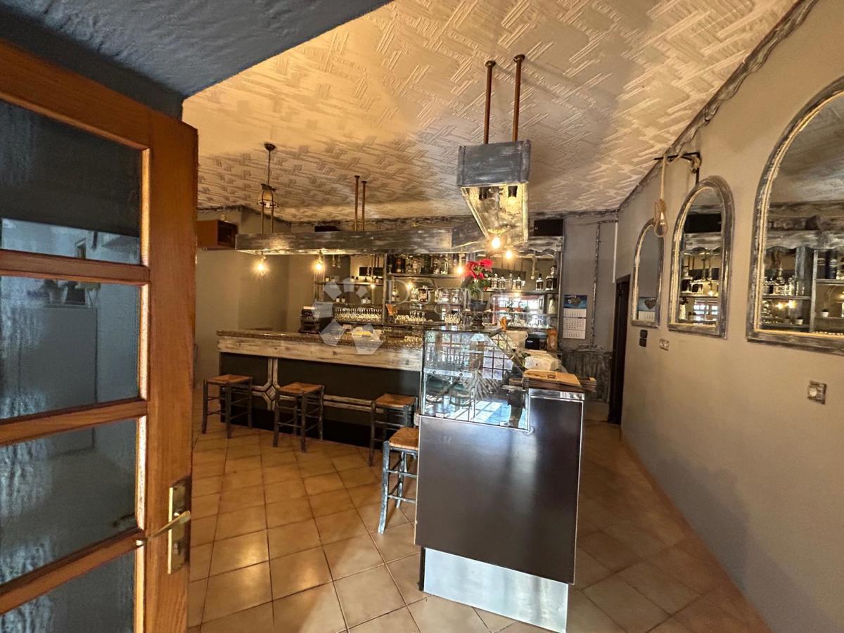 Poslovni prostor Mlaka, Rijeka, 220m2