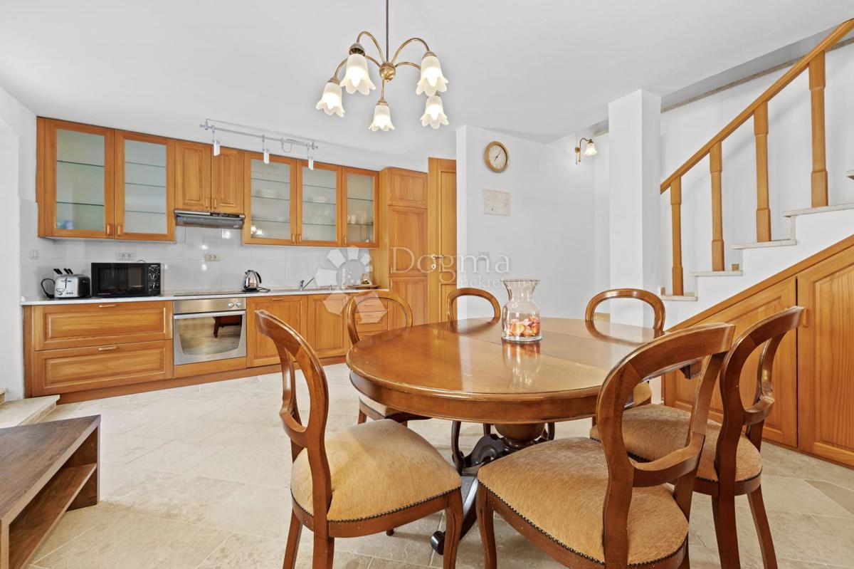 Hiša Kanfanar, 200m2