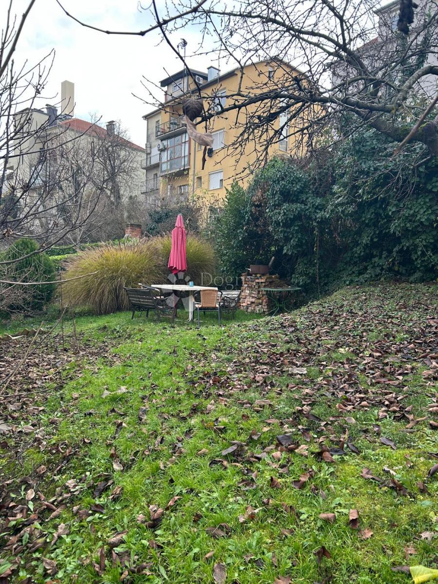 Hiša Šalata, Gornji Grad - Medveščak, 350m2