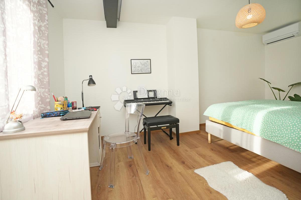 Hiša Režanci, Svetvinčenat, 230m2