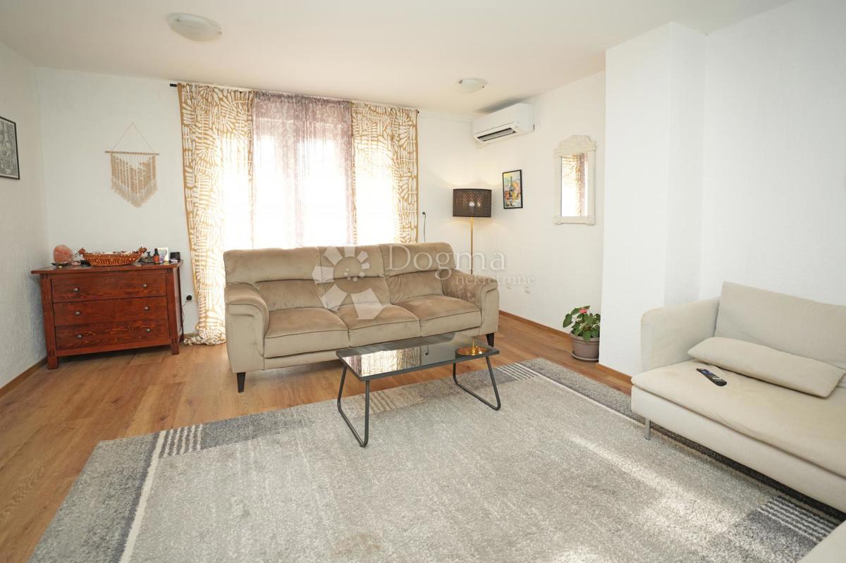 Hiša Režanci, Svetvinčenat, 230m2