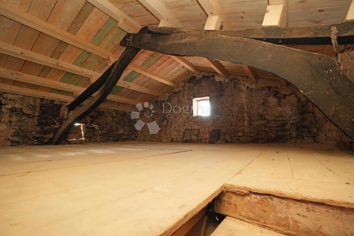 Hiša Režanci, Svetvinčenat, 230m2