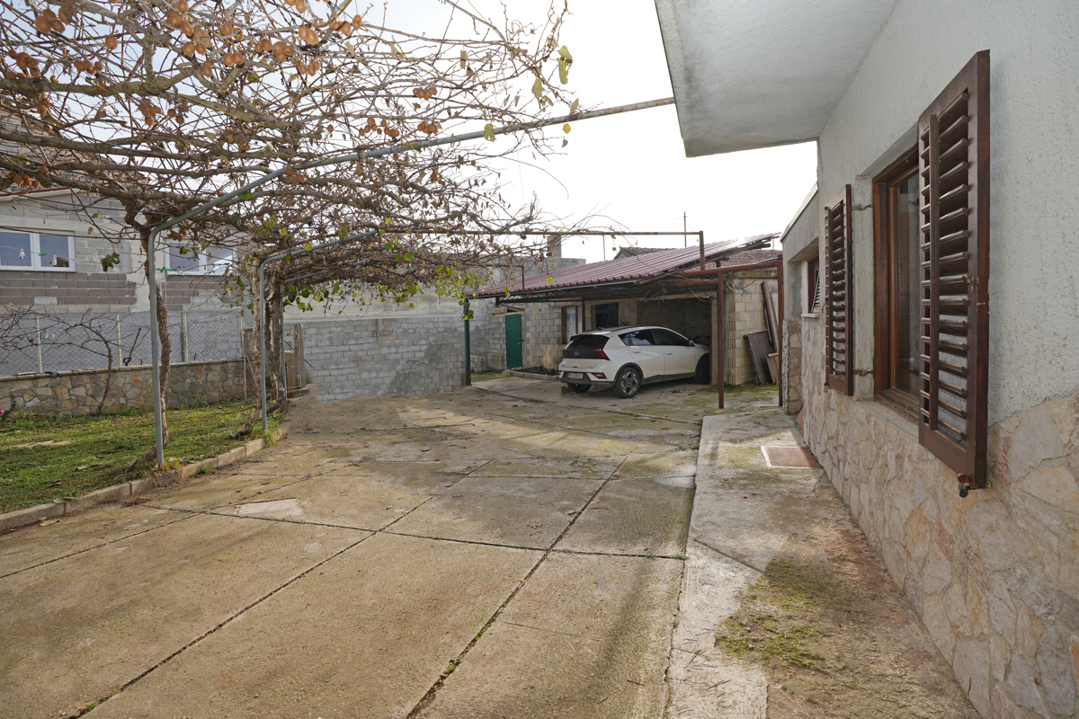 Hiša Režanci, Svetvinčenat, 230m2