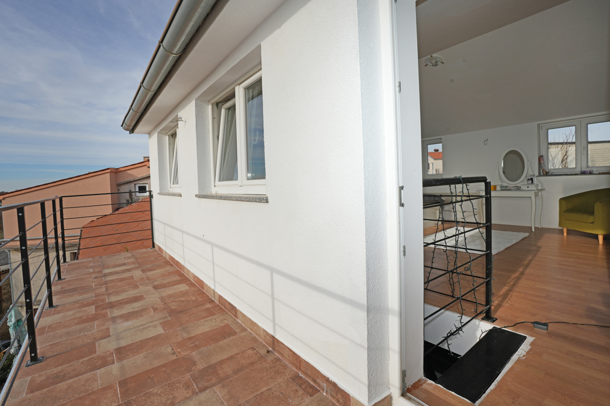 Hiša Režanci, Svetvinčenat, 230m2