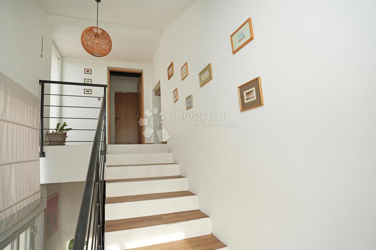 Hiša Režanci, Svetvinčenat, 230m2