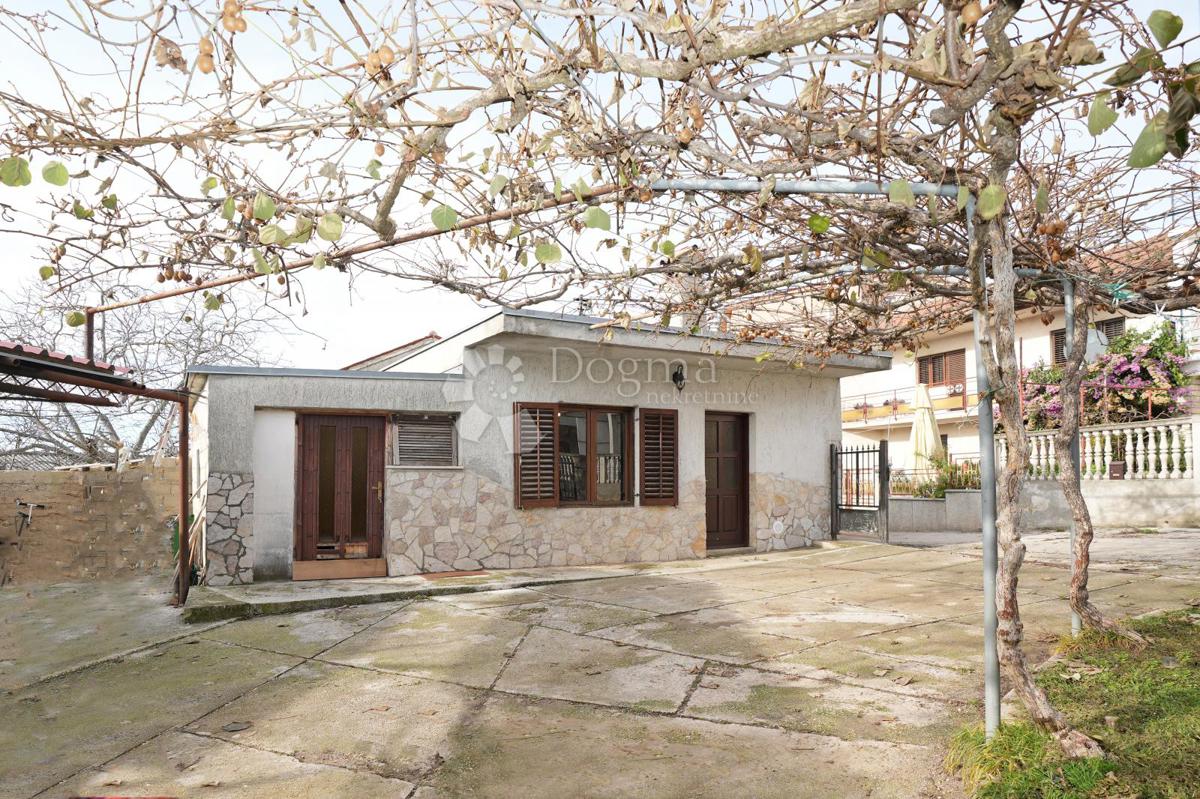 Hiša Režanci, Svetvinčenat, 230m2