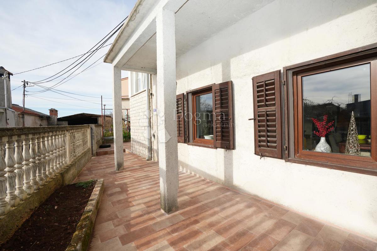 Hiša Režanci, Svetvinčenat, 230m2