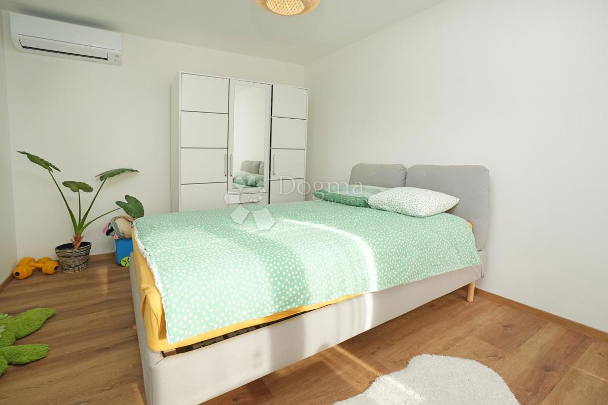 Hiša Režanci, Svetvinčenat, 230m2