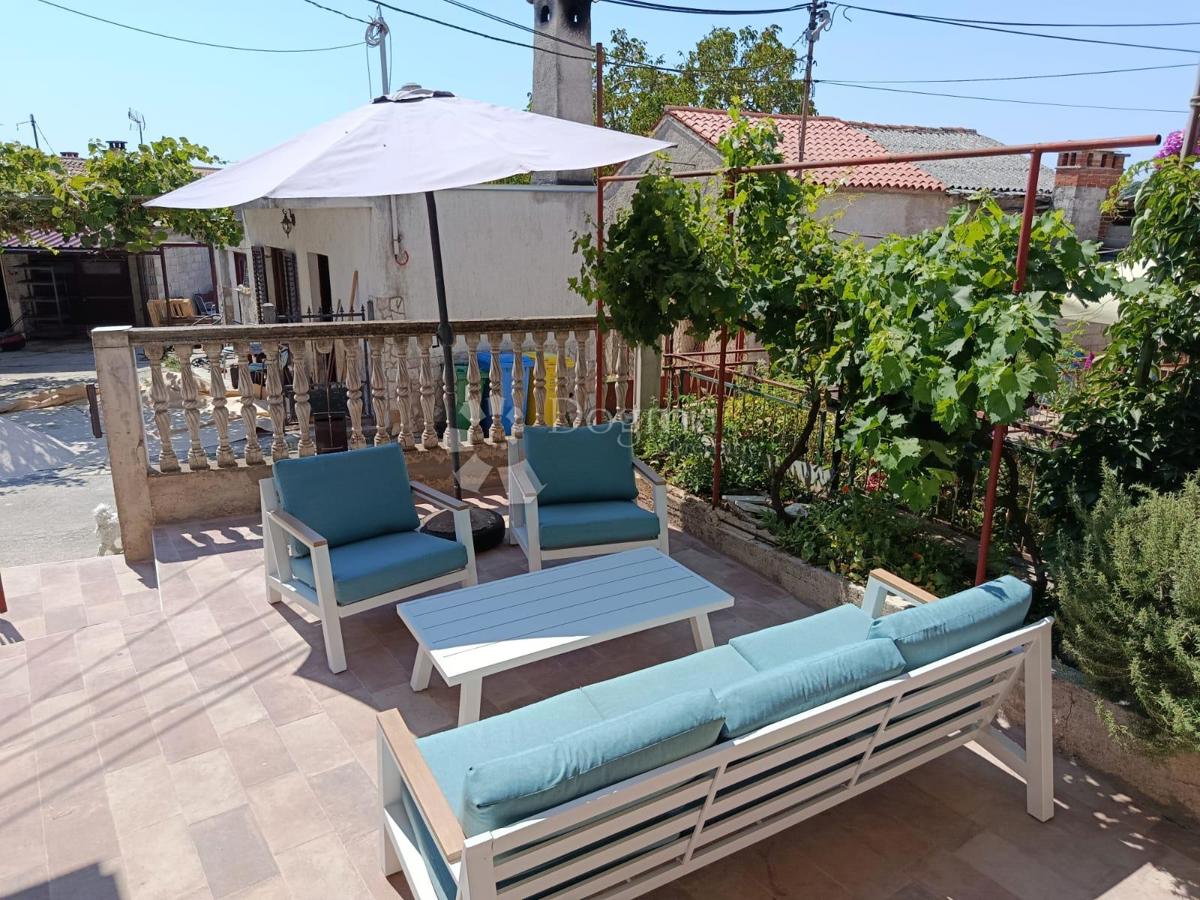 Hiša Režanci, Svetvinčenat, 230m2