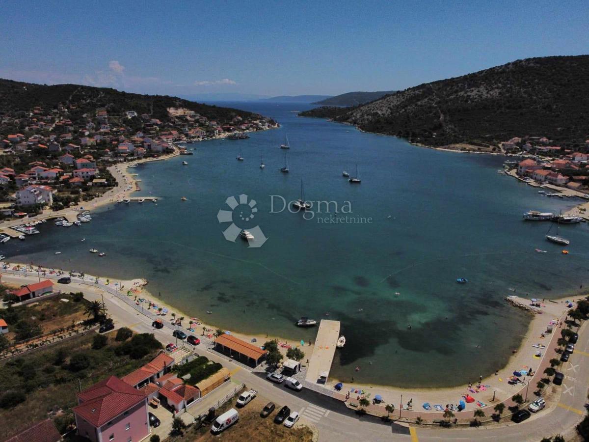 Zemljišče Vinišće, Marina, 500m2