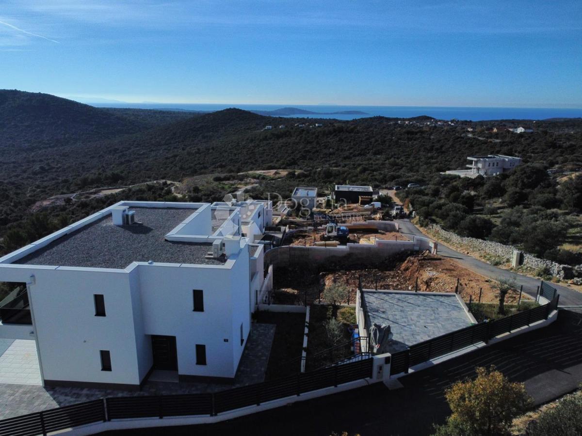 Zemljišče Vinišće, Marina, 500m2