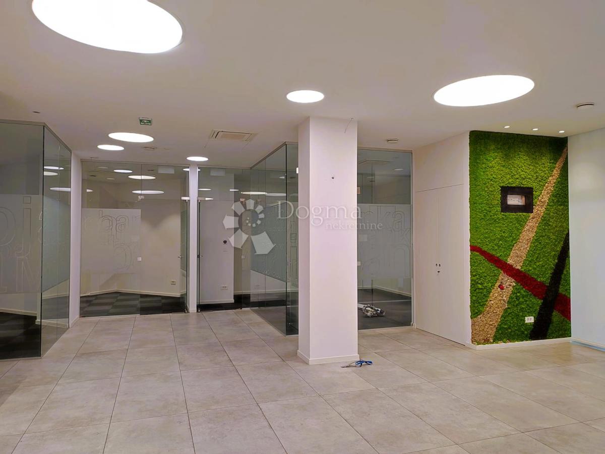 Poslovni prostor Centar, Čakovec, 204m2