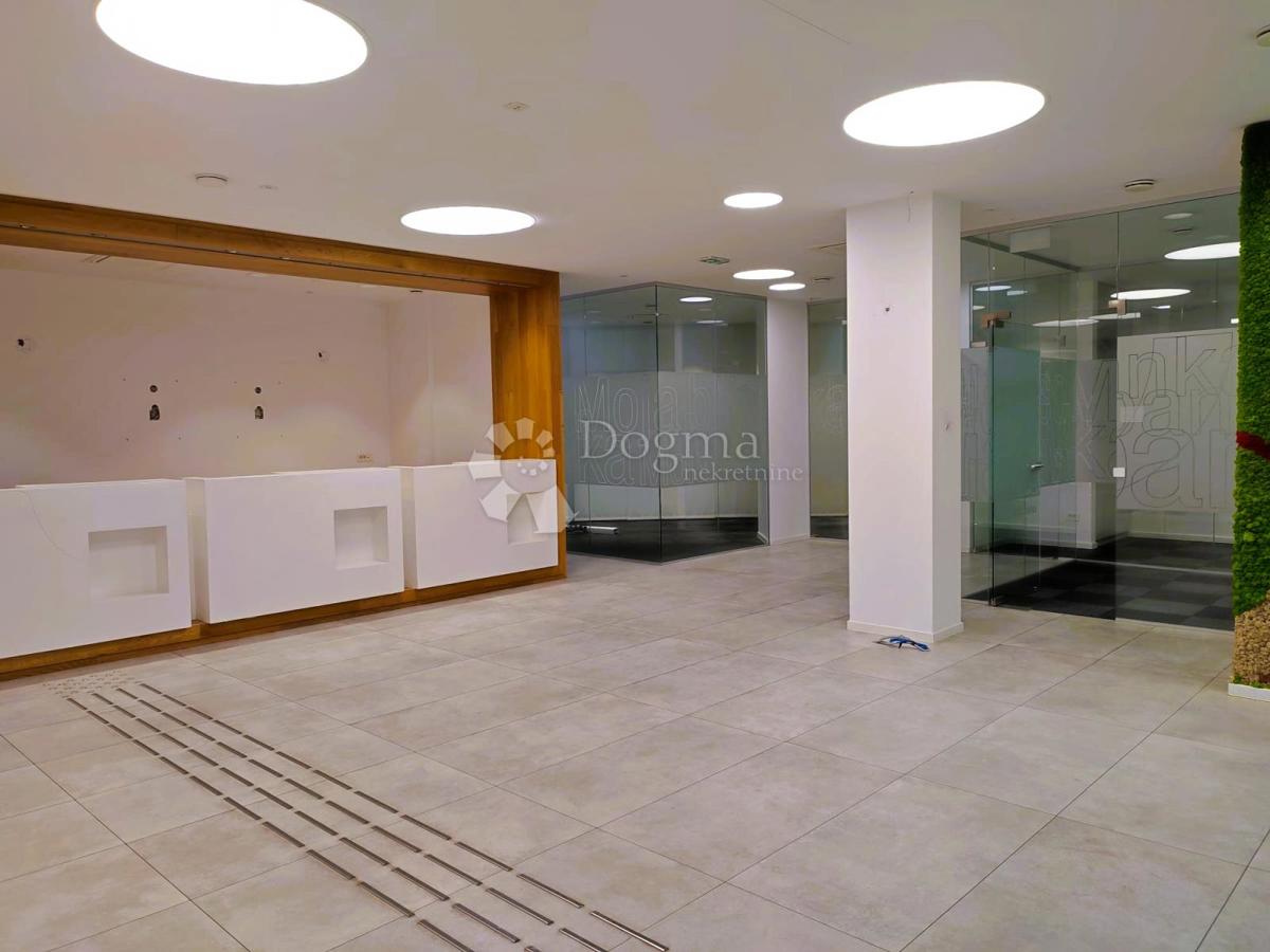 Poslovni prostor Centar, Čakovec, 204m2