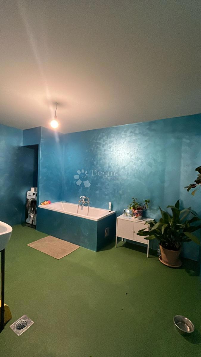 Hiša Londžica, Našice, 208m2