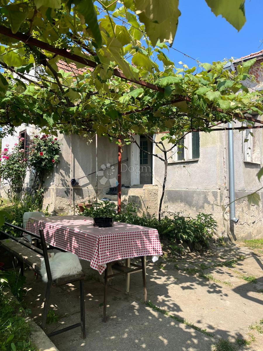 Hiša Londžica, Našice, 208m2