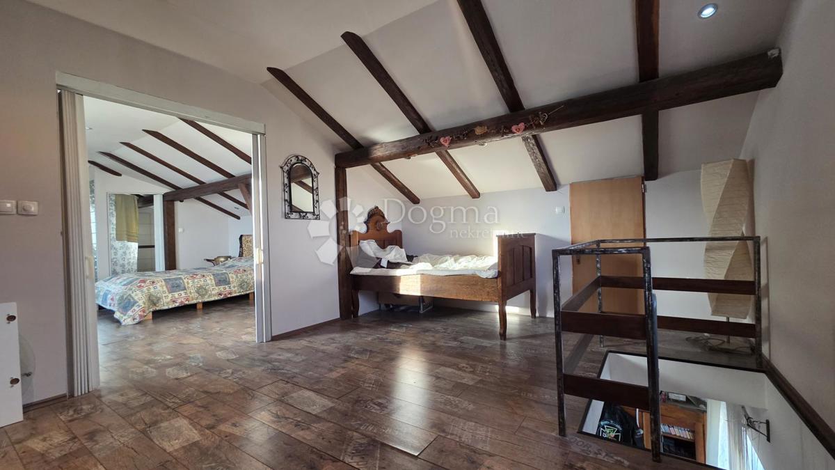 Hiša Rešetari, Kastav, 250m2