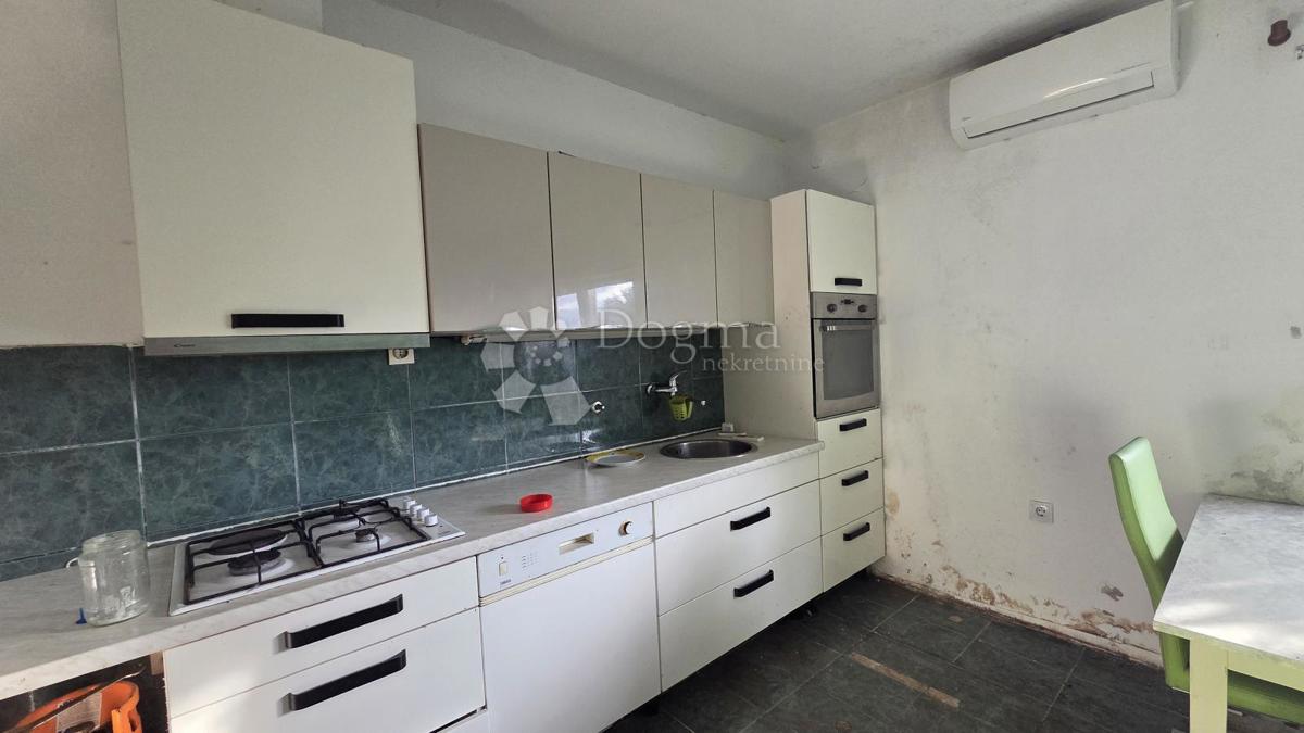 Hiša Rešetari, Kastav, 250m2