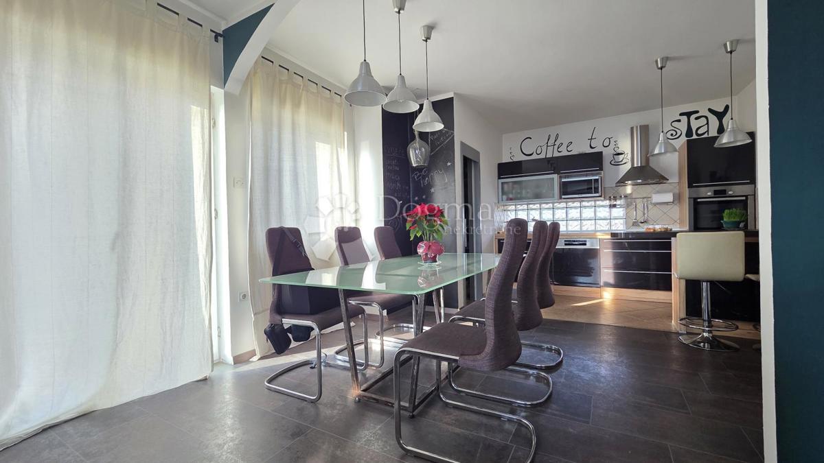 Hiša Rešetari, Kastav, 250m2