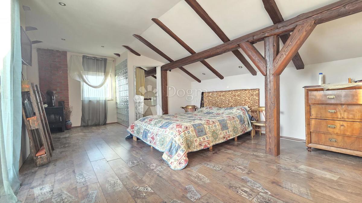 Hiša Rešetari, Kastav, 250m2