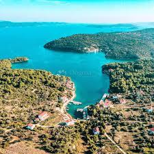 Zazidljivo zemljišče Brbinj, Sali, 1.110m2