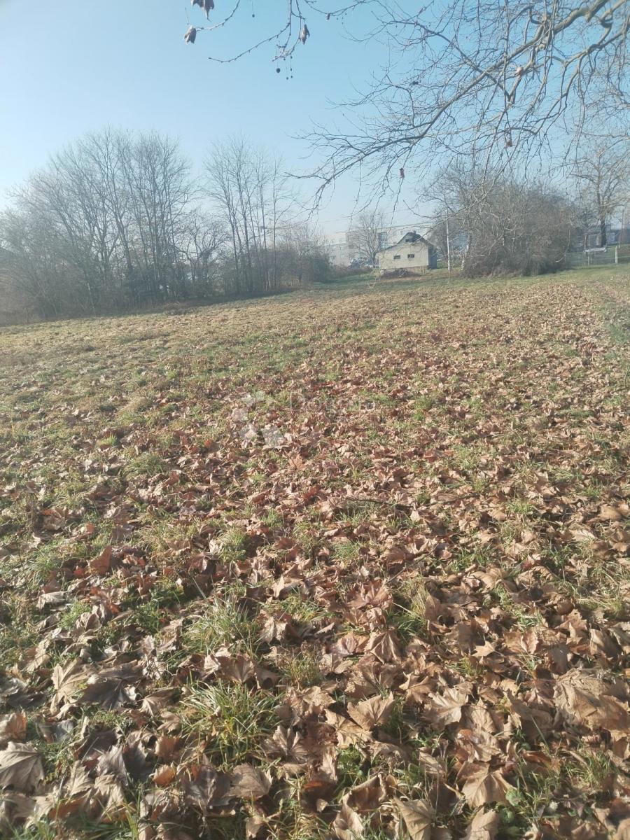 Zazidljivo zemljišče Gaza, Karlovac, 3.345m2