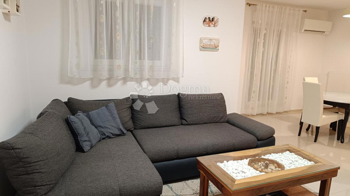 Stanovanje Čavle, 73m2