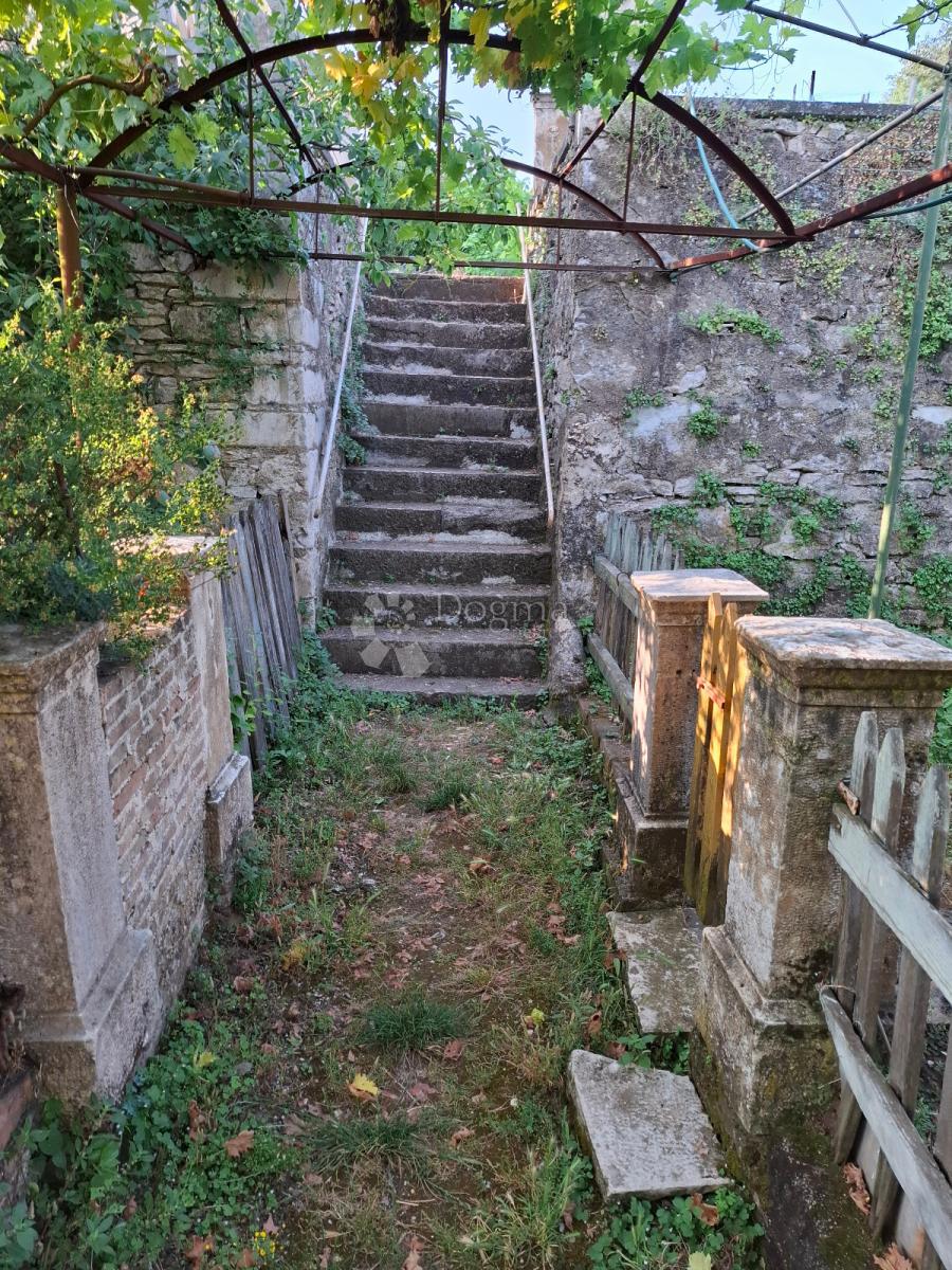 Stanovanje Monte Zaro, Pula, 82m2