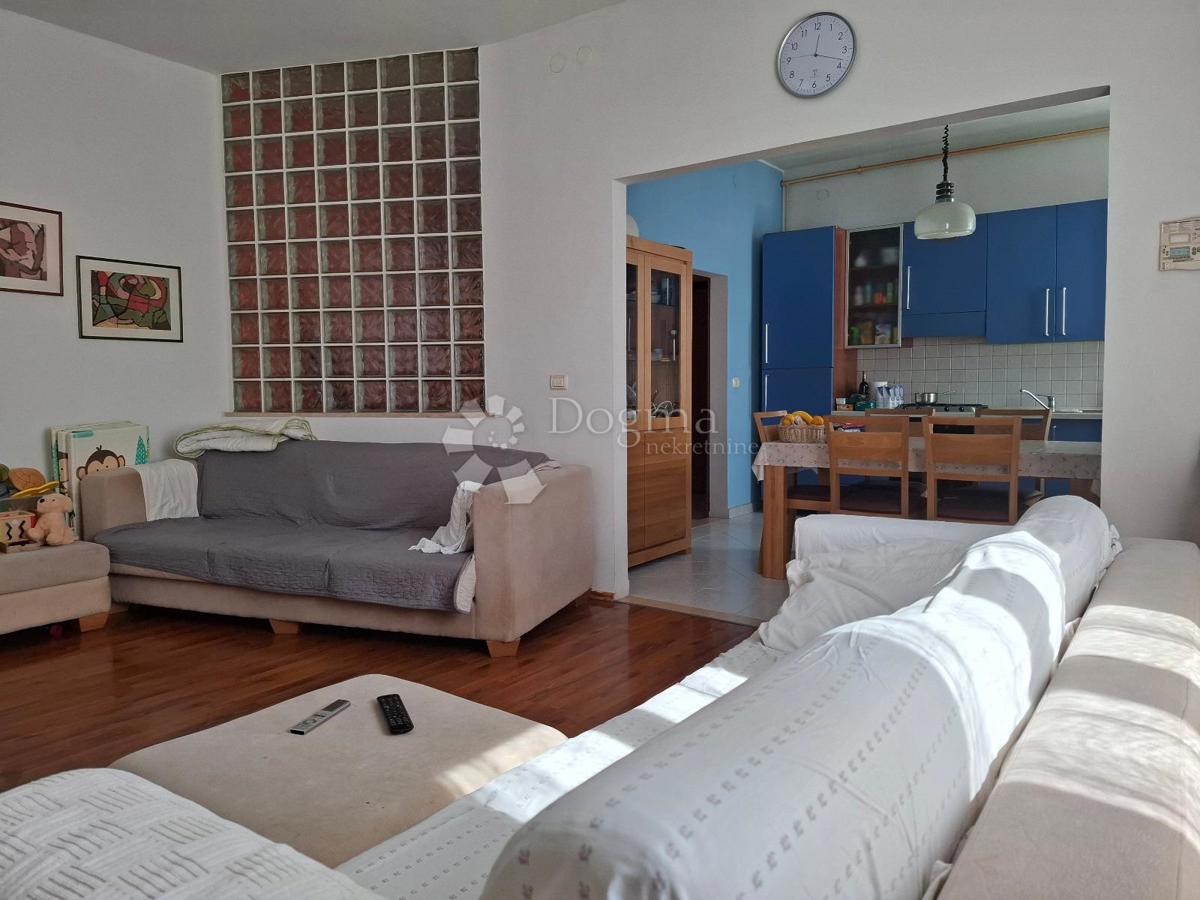 Stanovanje Monte Zaro, Pula, 82m2