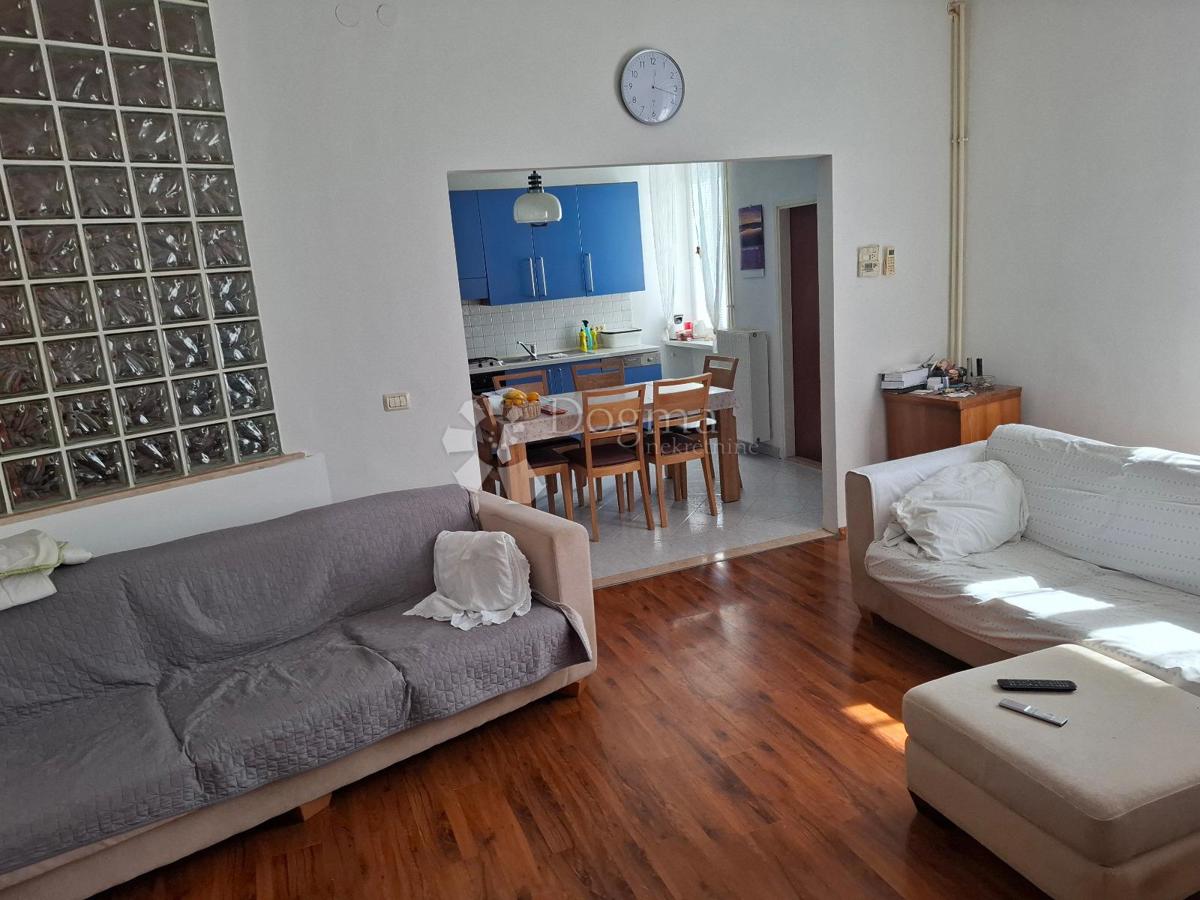 Stanovanje Monte Zaro, Pula, 82m2