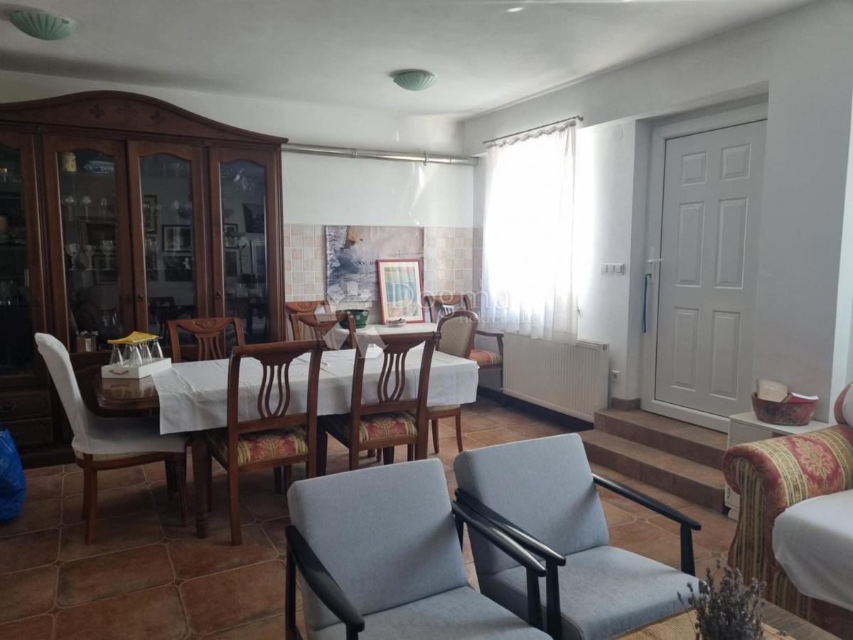 Hiša Trnovčica, Gornja Dubrava, 317m2