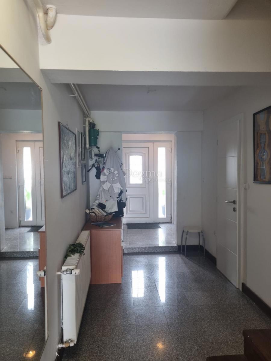 Hiša Trnovčica, Gornja Dubrava, 317m2