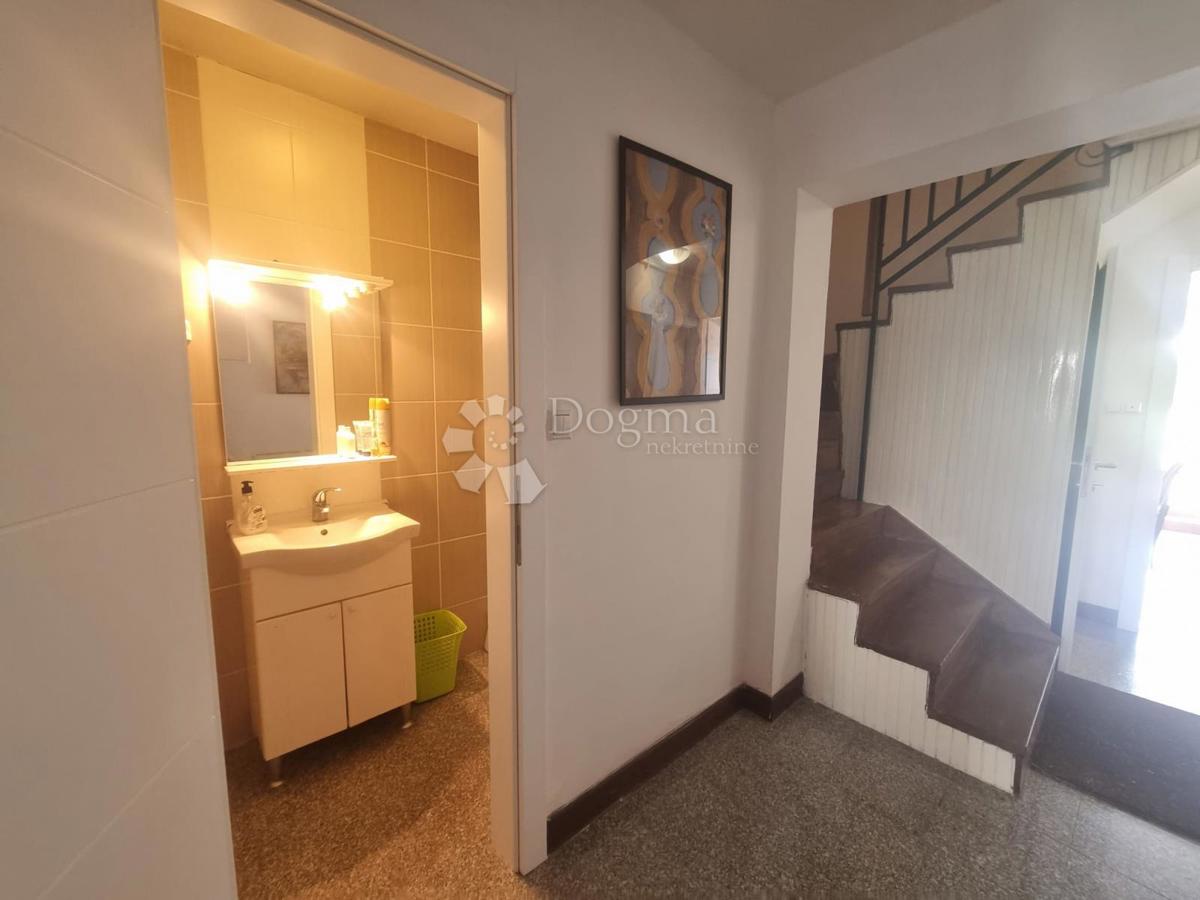 Hiša Trnovčica, Gornja Dubrava, 317m2