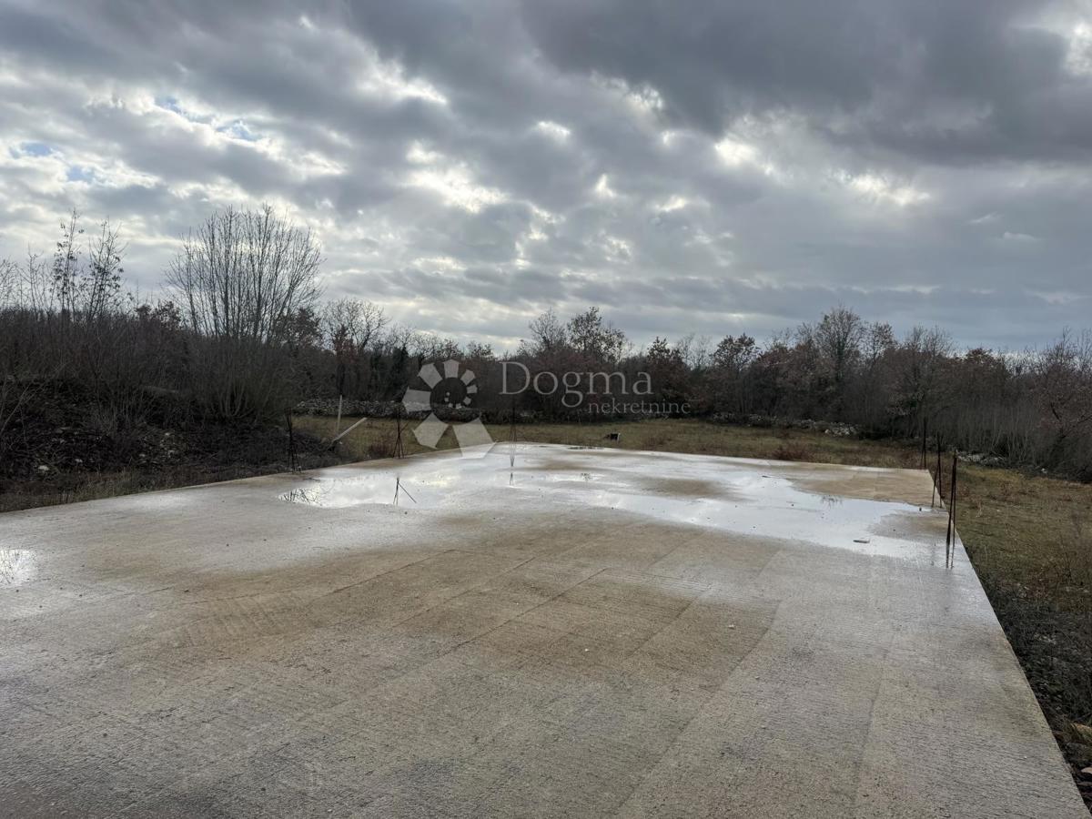 Zazidljivo zemljišče Butkovići, Svetvinčenat, 20.120m2