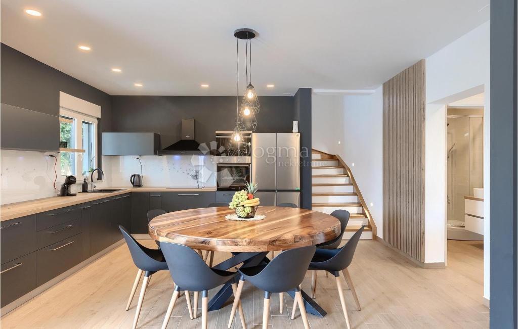 Hiša Vodnjan, 150m2