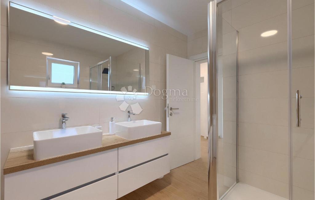 Hiša Vodnjan, 150m2