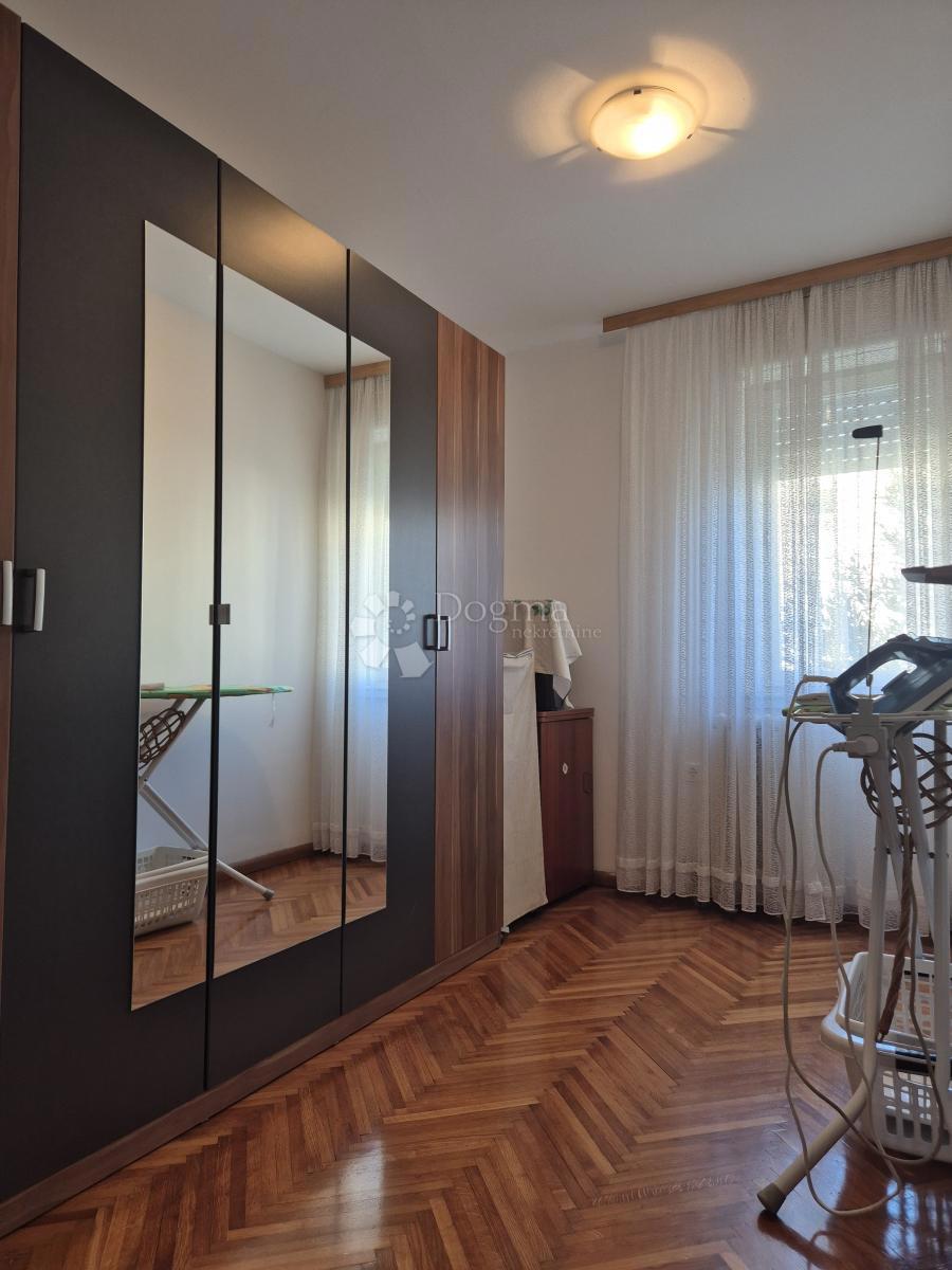 PROSTORNO IN UREJENO STANOVANJE S TERASO IN VRTOM – VISOKA