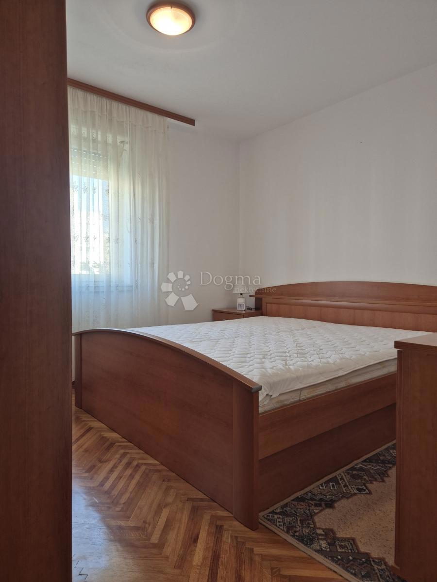 PROSTORNO IN UREJENO STANOVANJE S TERASO IN VRTOM – VISOKA