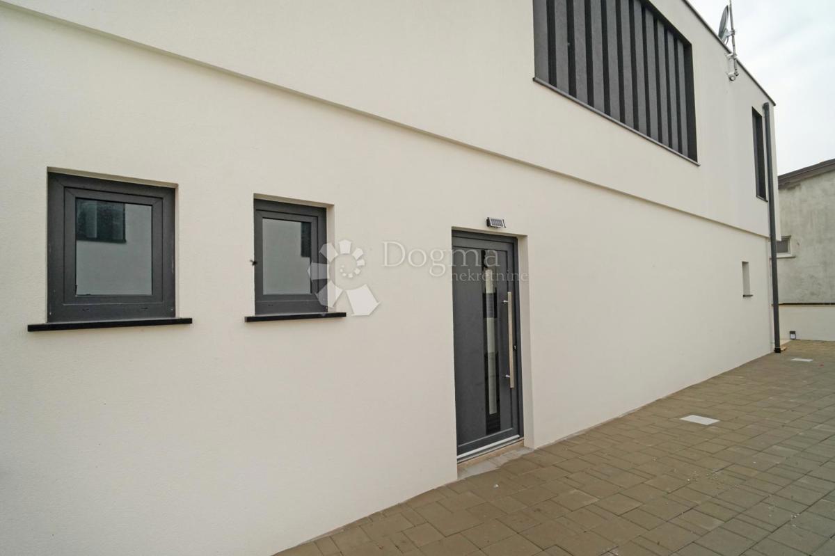 Hiša Rovinjsko Selo, Rovinj, 200m2