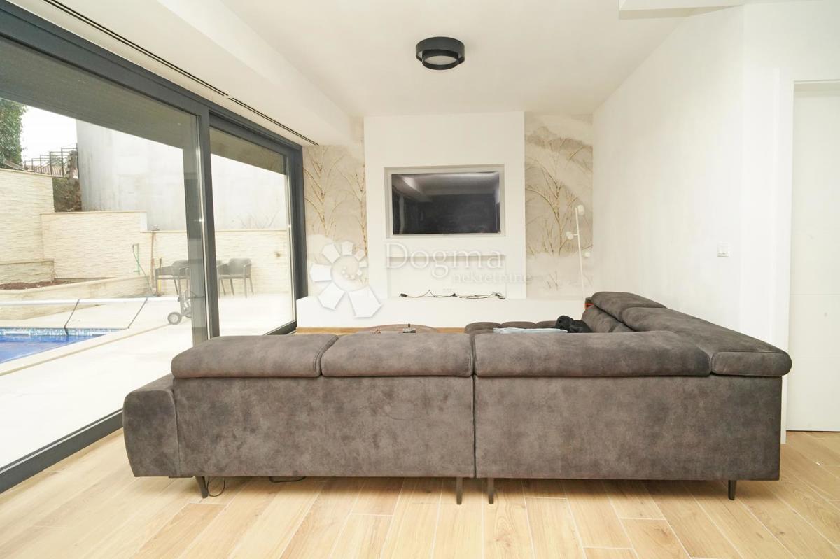 Hiša Rovinjsko Selo, Rovinj, 200m2