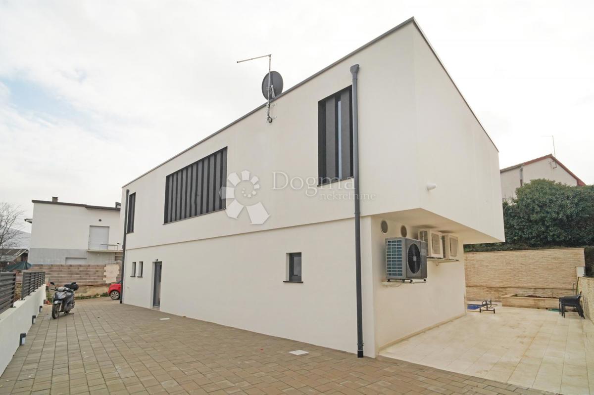 Hiša Rovinjsko Selo, Rovinj, 200m2