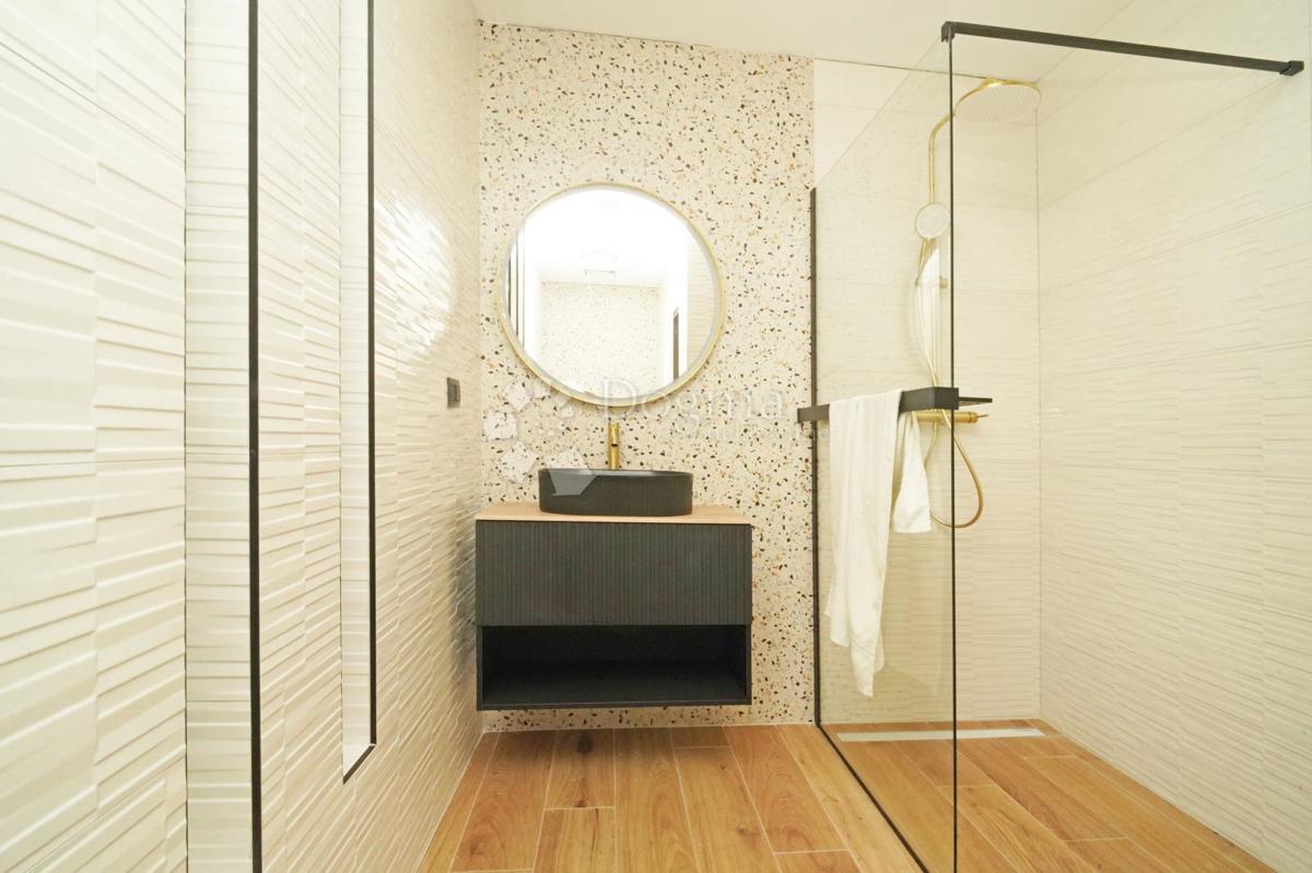 Hiša Rovinjsko Selo, Rovinj, 200m2