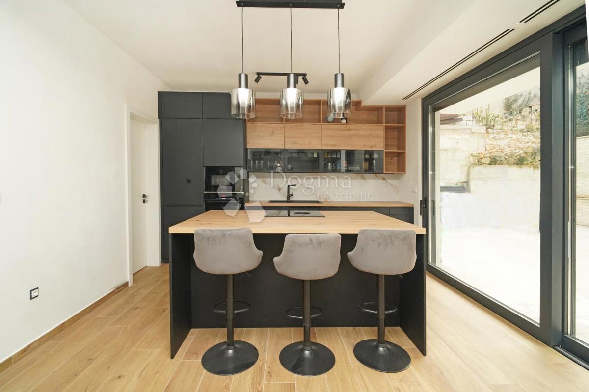 Hiša Rovinjsko Selo, Rovinj, 200m2