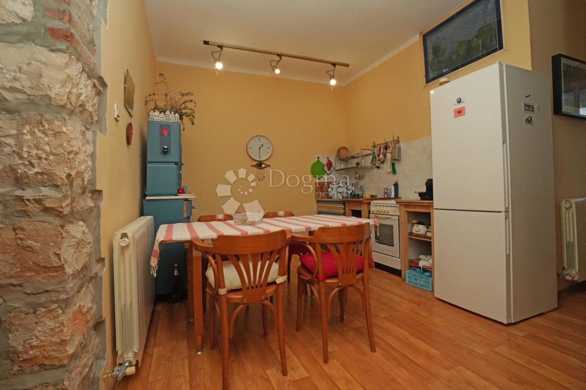 Fenomenalen apartma v centru Pule